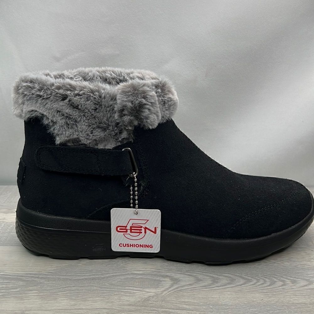 Skecher Gogo Mat Black 5 Gen suede ankle boot NWT